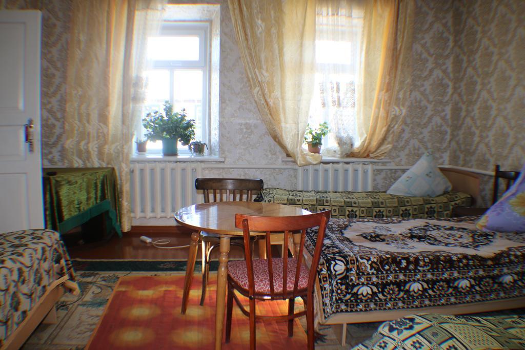 Hostel Ilbirs Каракол Екстер'єр фото