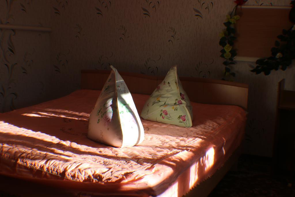 Hostel Ilbirs Каракол Екстер'єр фото